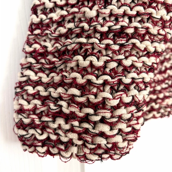 *FREE* Zara Chunky Knit Maroon and Cream Sweater Size L - Picture 2 of 3